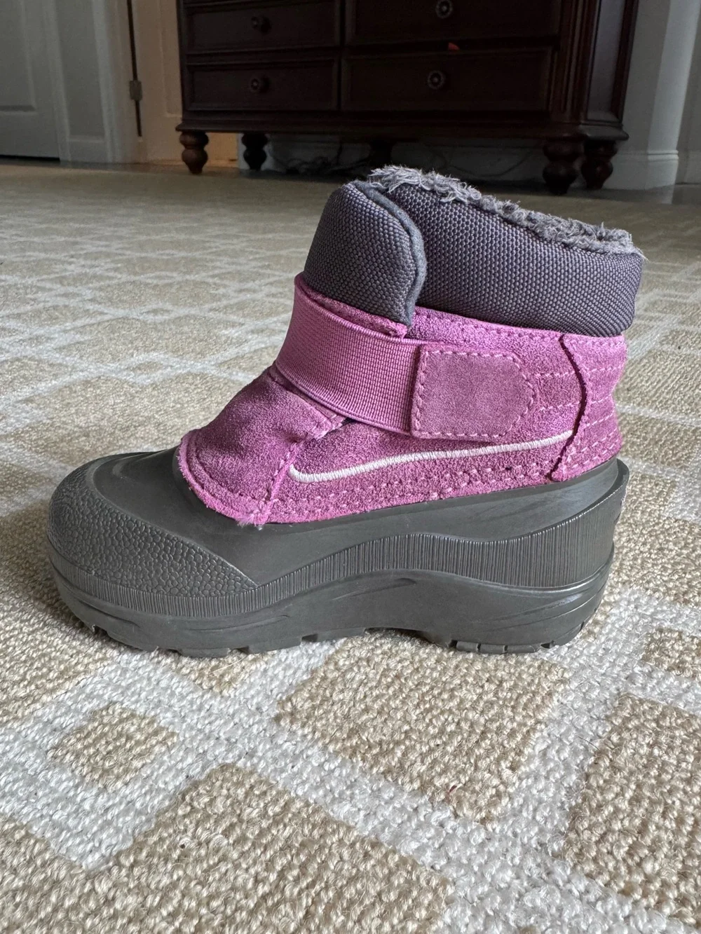 The North Face Toddler Alpenglow II Waterproof Snow Boots Purple Gray Girls 8
